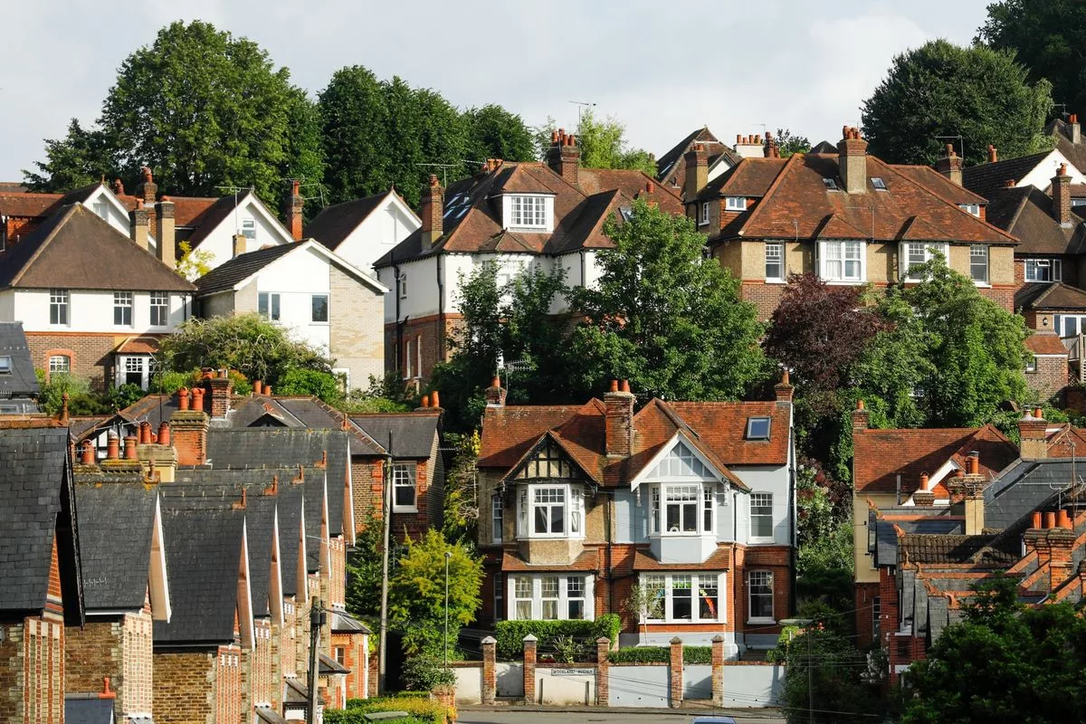 UK-house-prices-fall-jpg.webp